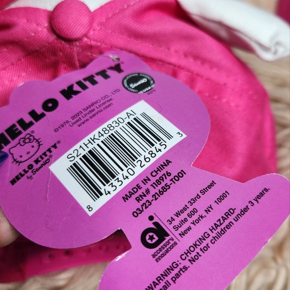 NWT SANRIO HELLO KITTY BASEBALL SNAPBACK W/ EARS-YOUTH SIZE - Picture 8 of 9